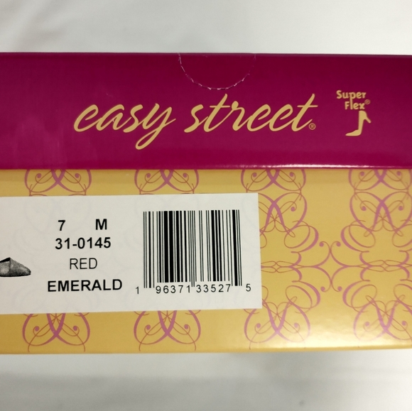 New Easy Street Slingback Size 7 Heels Dark Red Asymmetrica Upper Design - Picture 9 of 9